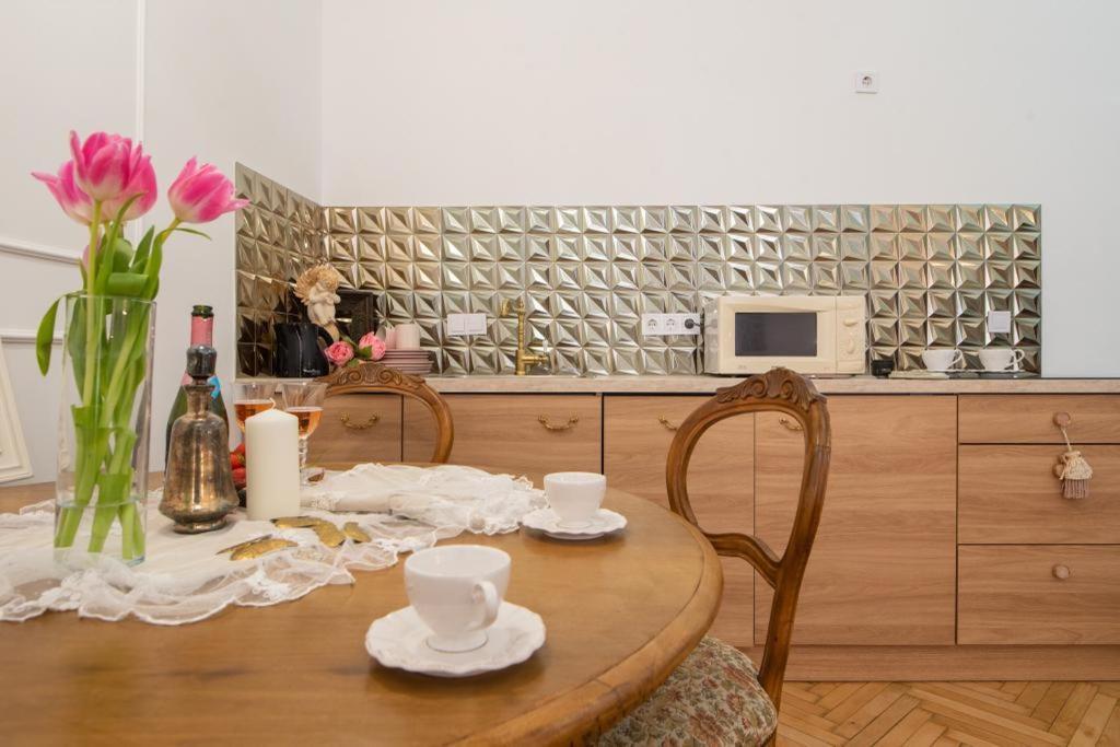 Regina Apartments On Kiraly Street Budapest Exterior foto